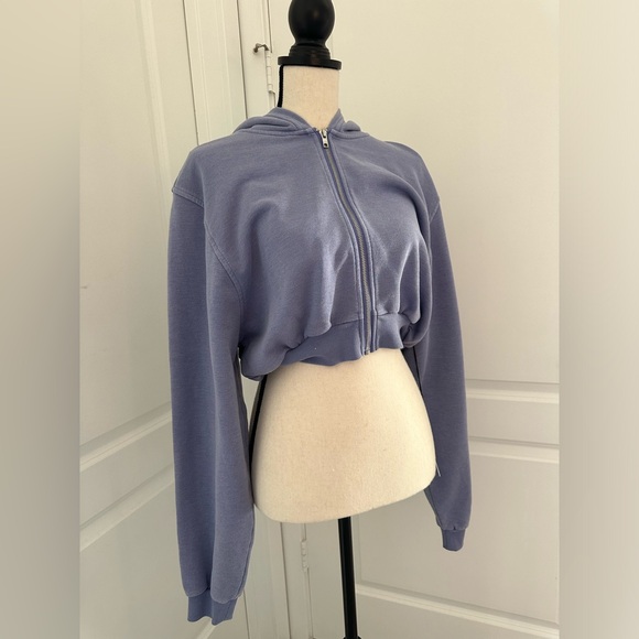 Washed Breakaway Zip Up Hoodie in Lilac Blue Wash - Picture 3 of 6